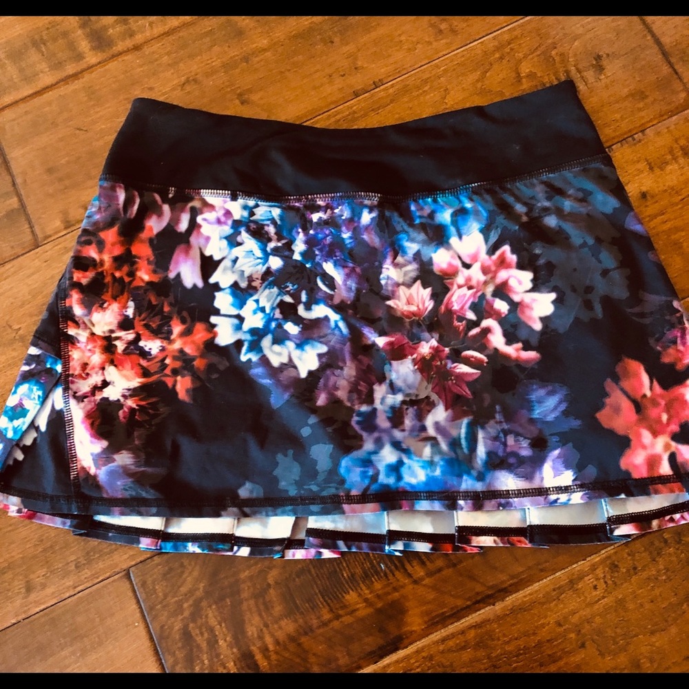 Lululemon pacesetter tennis run skirt 4